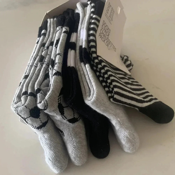 Kids H&M SOCKS new in package 5 pack black white and grey sz 13-1.5 - Picture 2 of 5